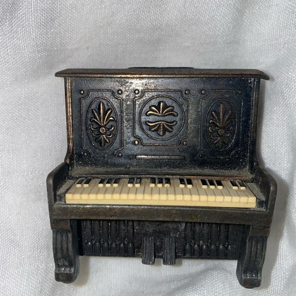 Vintage Dark Brown Mini Piano Pencil Sharpener - PlayMe